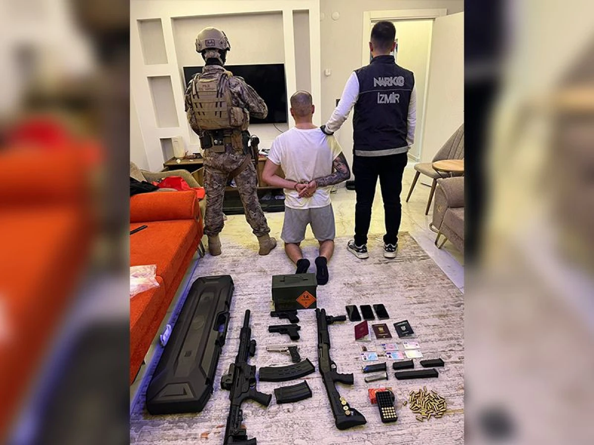 ALMANYA&rsquo;NIN ULUSLARARASI ARAMAYLA ARADIĞI Ş&Uuml;PHELİ İZMİR&rsquo;DE YAKALANDI