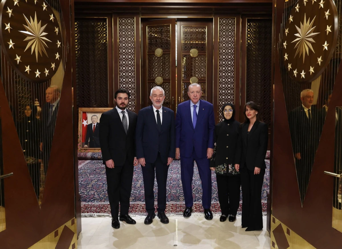 BAŞDEĞİRMEN AİLESİNDEN CUMHURBAŞKANI ERDOĞAN&rsquo;A ZİYARET