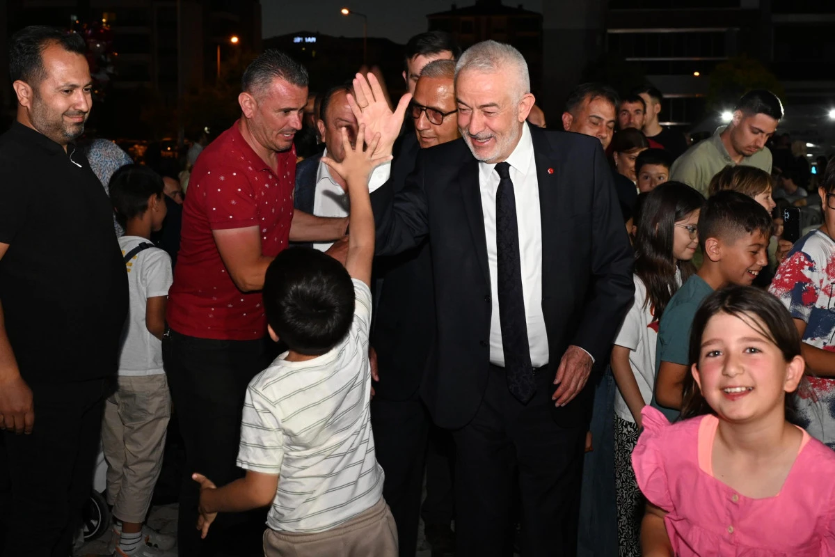 Başkan Başdeğirmen, &Ccedil;&uuml;n&uuml;r&rsquo;de vatandaşlarla buluştu