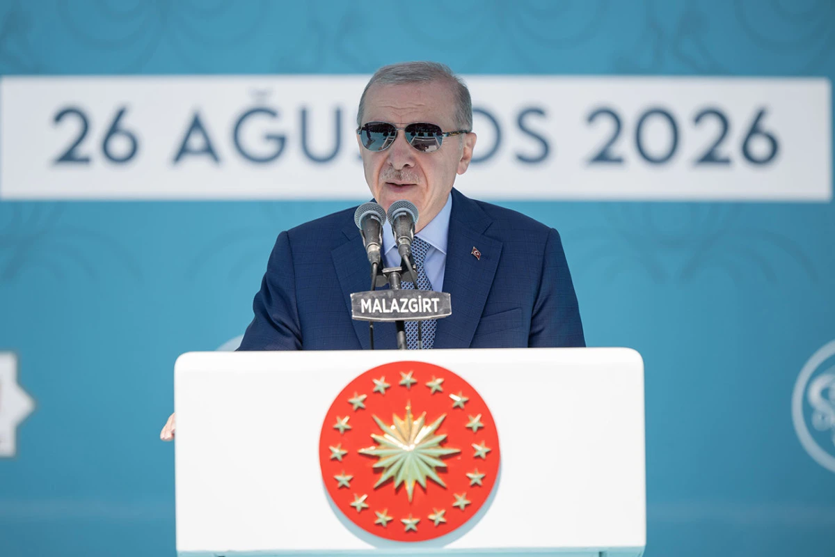 Bu coğrafyada g&uuml;&ccedil;l&uuml;, bir ve beraber olmaktan başka hi&ccedil;bir se&ccedil;eneğimiz yoktur