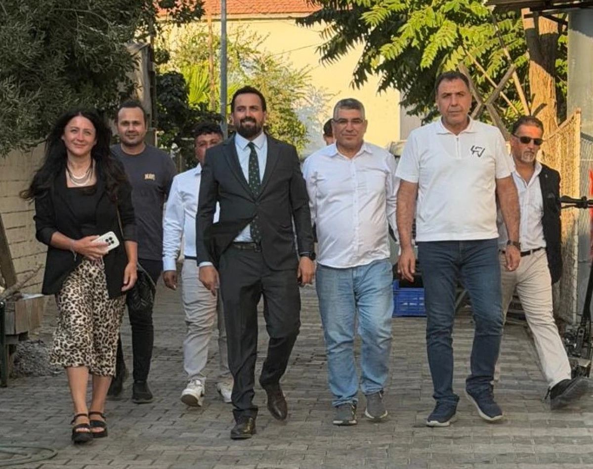 DEVA Partisi İzmir Teşkilatı Menderes&rsquo;te vatandaşlarla buluştu
