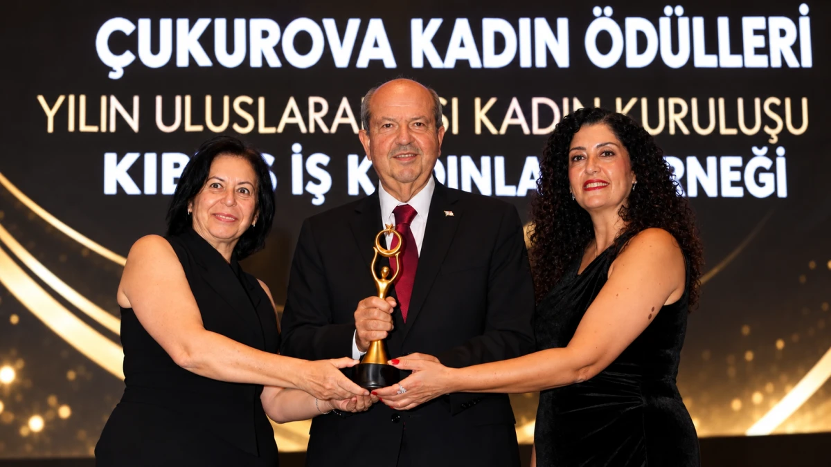 ERSİN TATAR, &Ccedil;UKUROVA KADIN BAŞARI &Ouml;D&Uuml;LLERİ&rsquo;NİN ONUR KONUĞU OLDU
