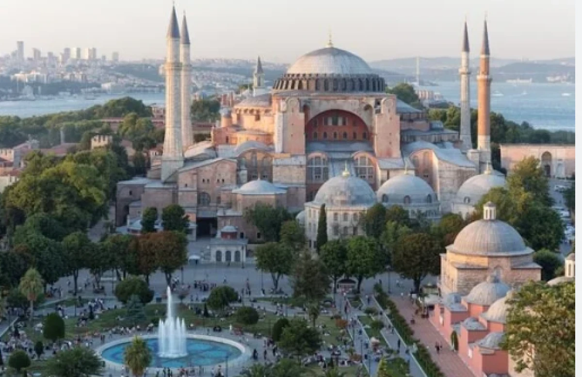 Fethin Sembol&uuml;, Medeniyetin Hafızası: Ayasofya