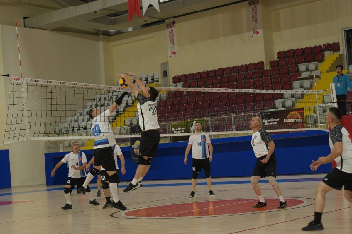 Kamu Spor Oyunları&rsquo;nda kıyasıya m&uuml;cadele