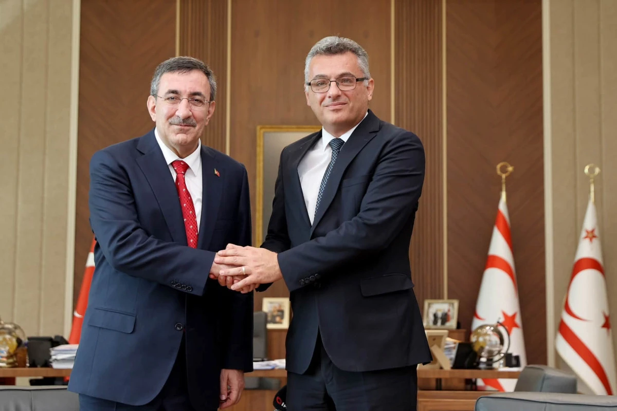 KKTC Cumhurbaşkanı Erh&uuml;rman: S&uuml;reci T&uuml;rkiye Cumhuriyeti ile uyum i&ccedil;erisinde y&uuml;r&uuml;t&uuml;yoruz