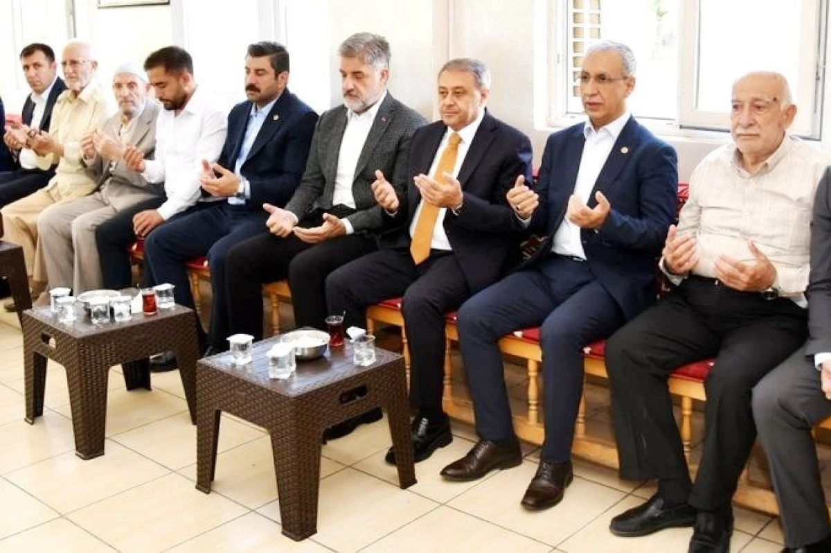 MİLLETVEKİLİ &Ouml;NEN VE AİLESİ ŞANLIURFA&rsquo;DA TAZİYELERİ KABUL ETTİ