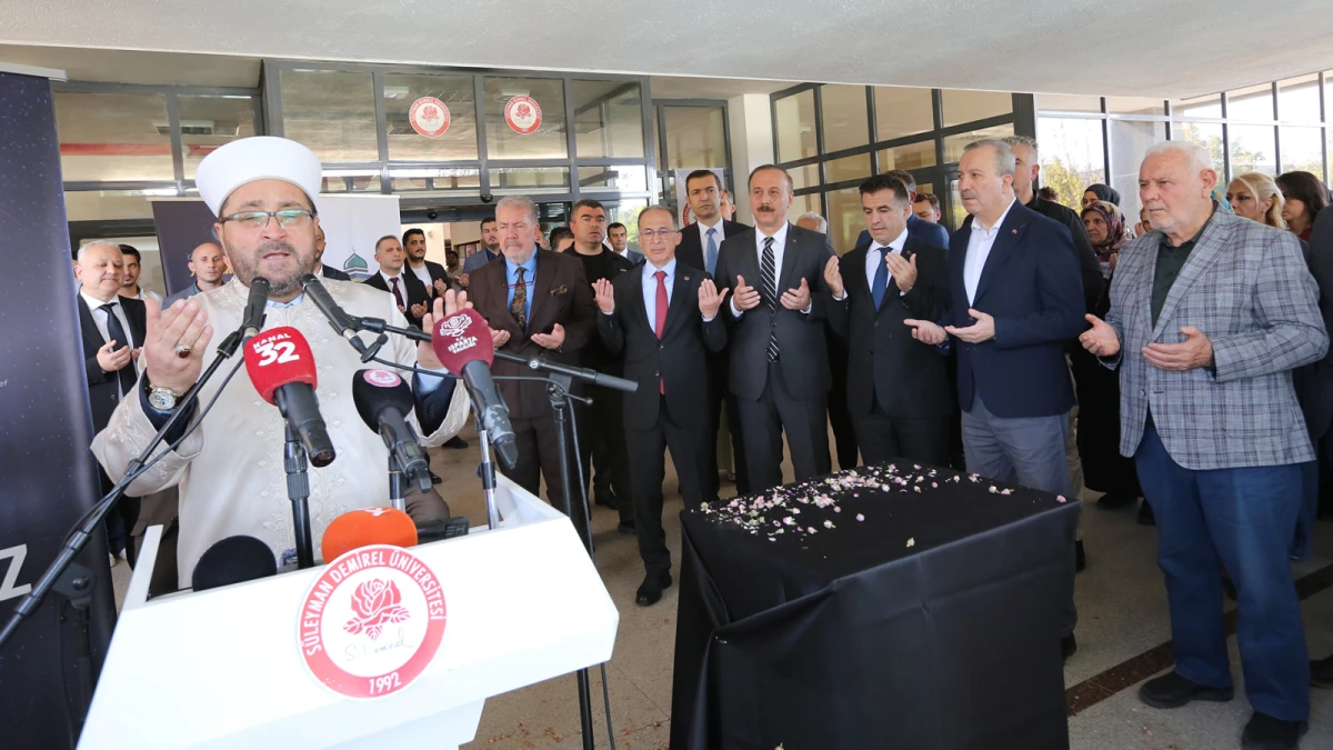 "Mukaddes Emanetler Sergisi" SD&Uuml;&rsquo;de a&ccedil;ıldı