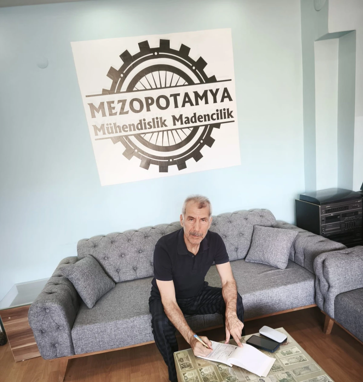 M&uuml;sl&uuml;m Akt&uuml;rk, Torbalı Şanlıurfalılar Derneği'ne &uuml;ye oldu