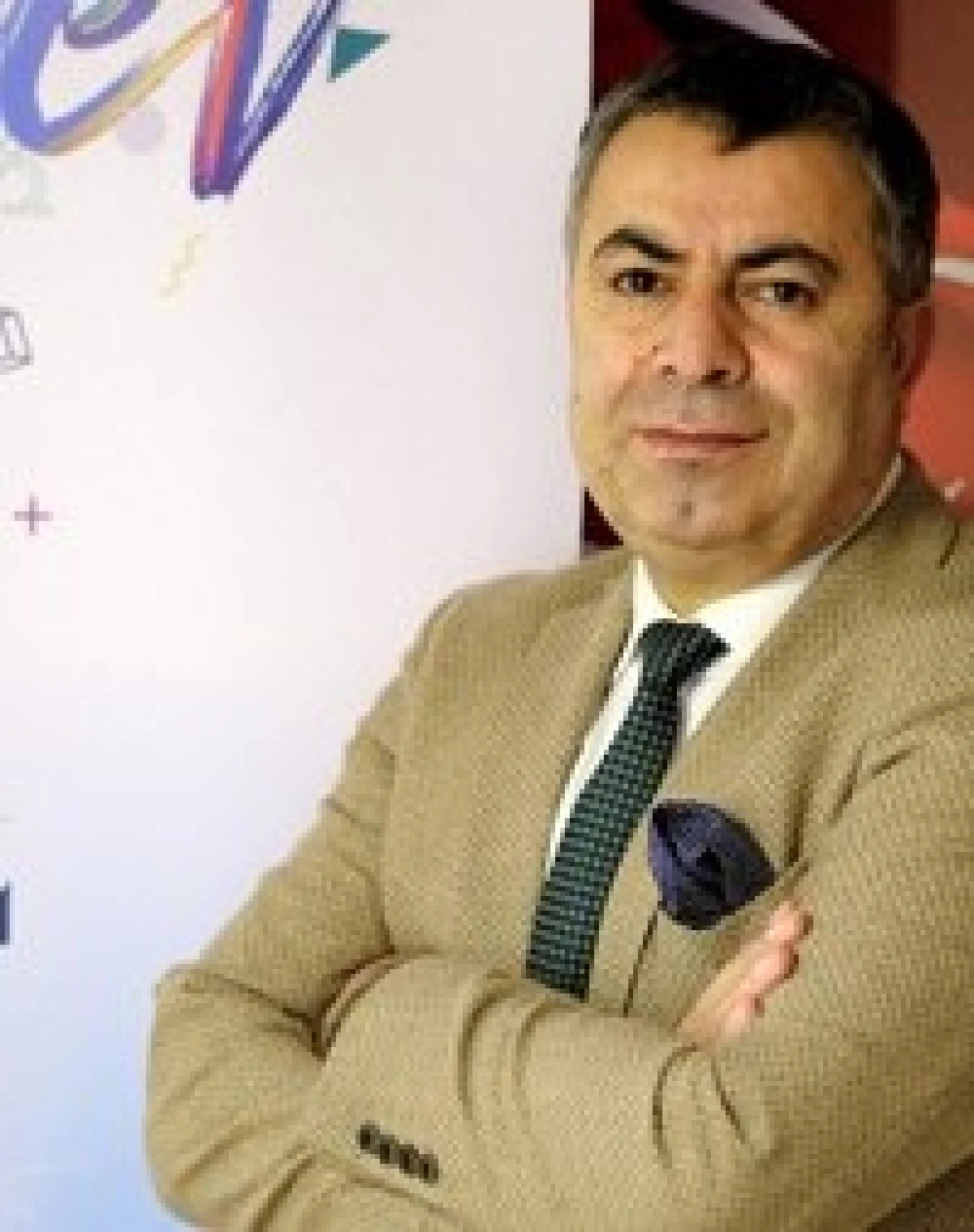 T&Uuml;RKİYE EKONOMİSİ: ZORLUKLARDAN FIRSATLARA UZANAN YOL